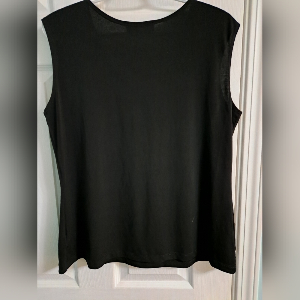 LAURA sleeveless ruffled sleeveless top - Picture 2 of 4